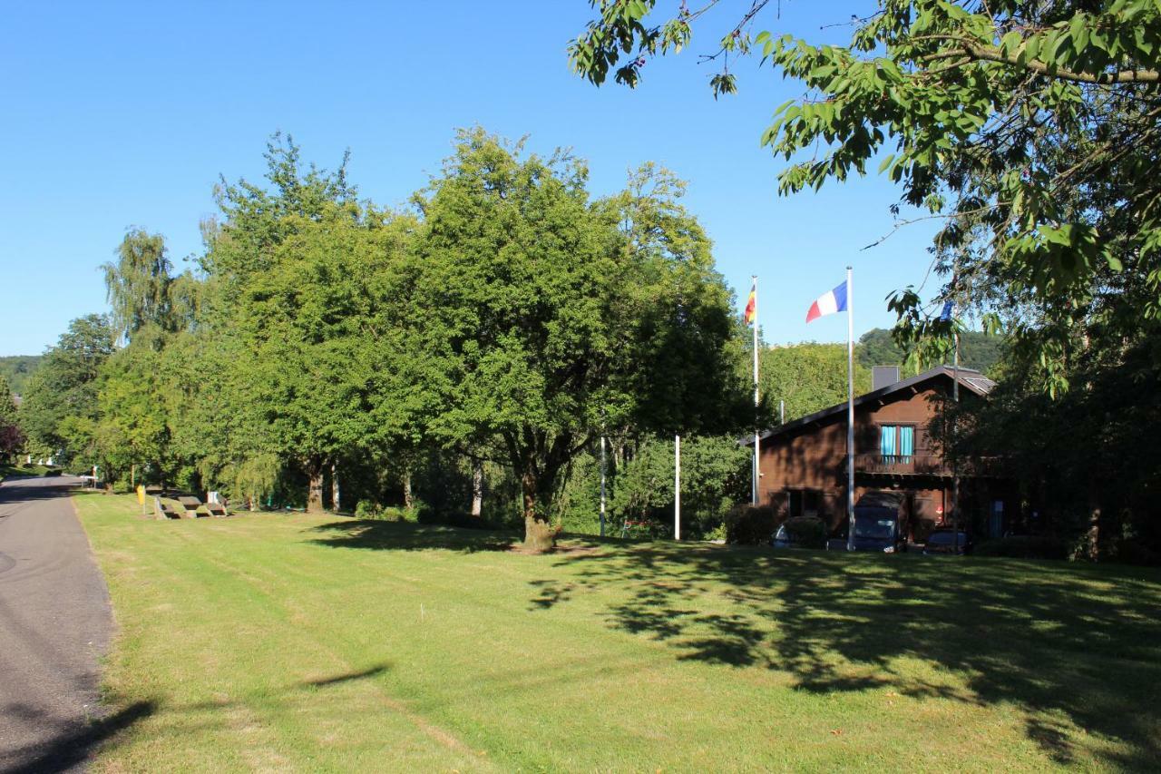Au Bois Charmant Waulsort Екстериор снимка
